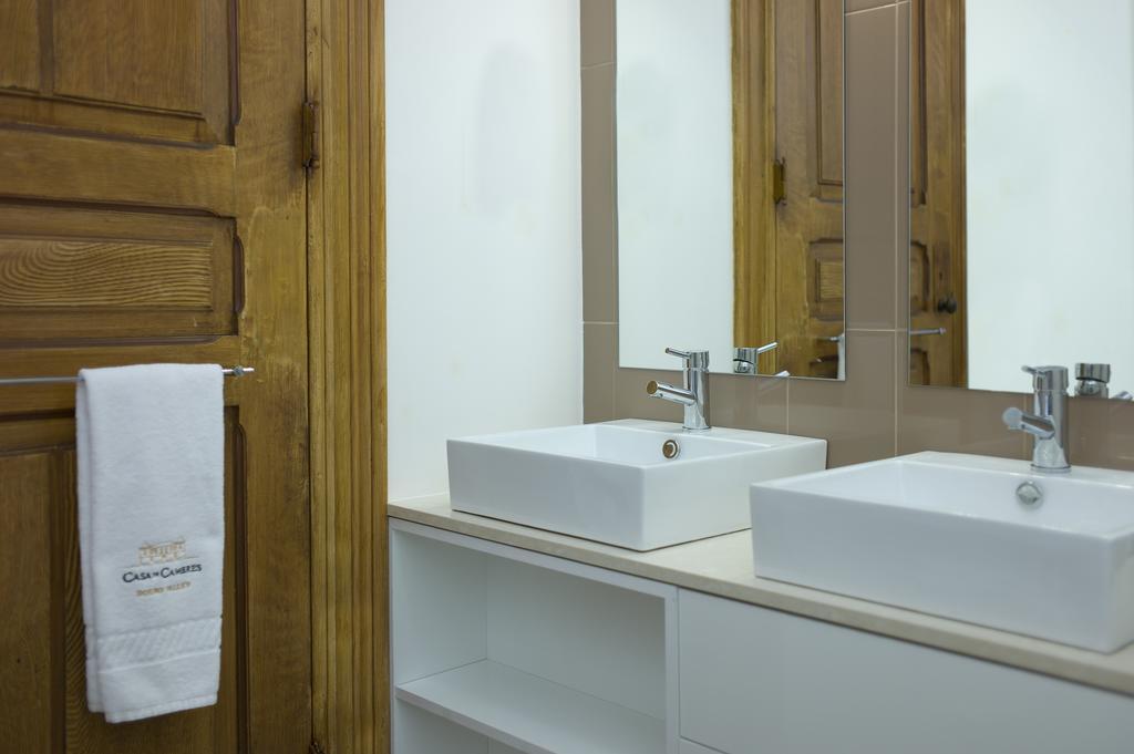منزل الضيف لاميغو  في Casa De Cambres المظهر الخارجي الصورة